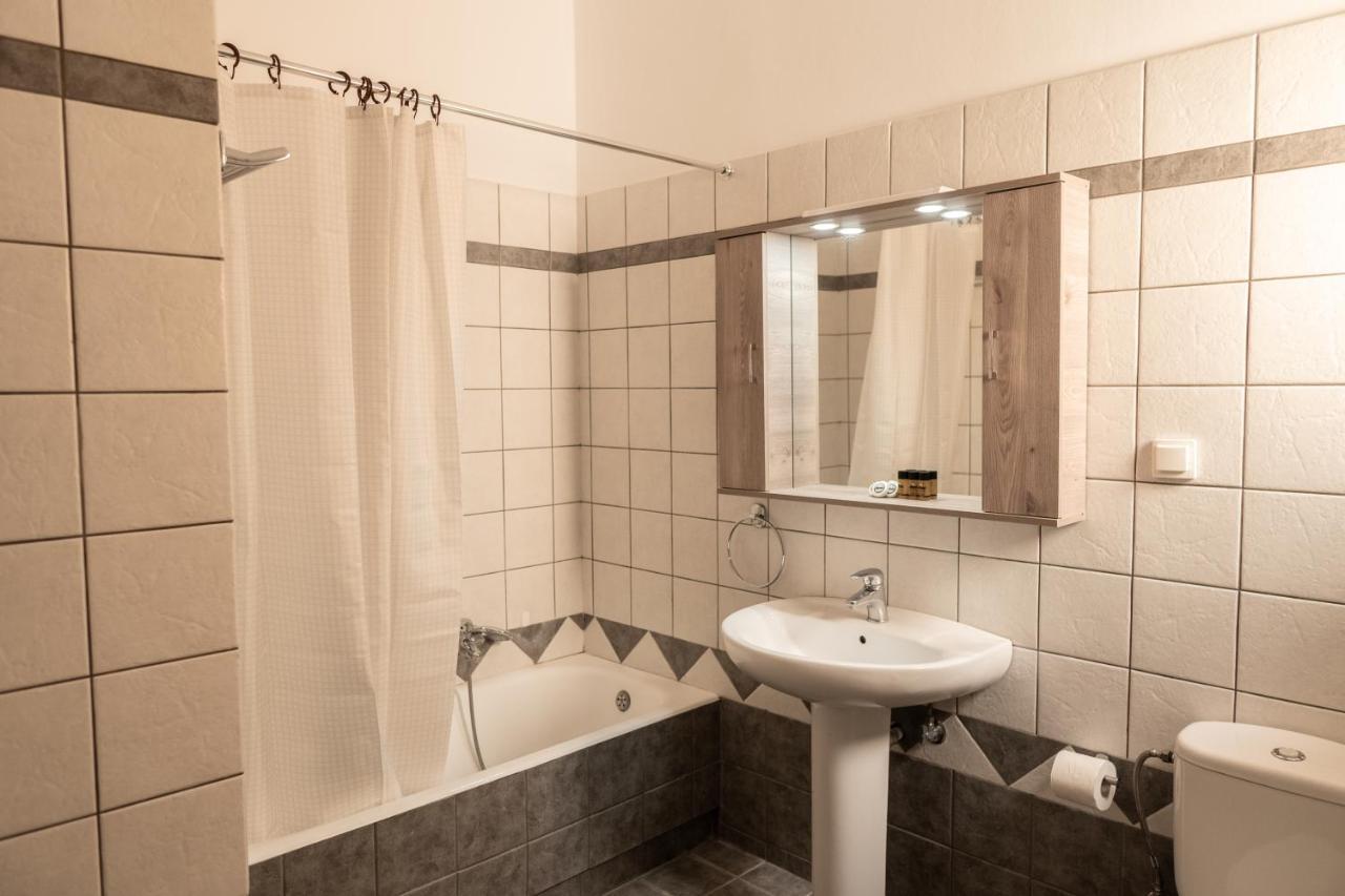 קריסטוס John'S Apartments מראה חיצוני תמונה